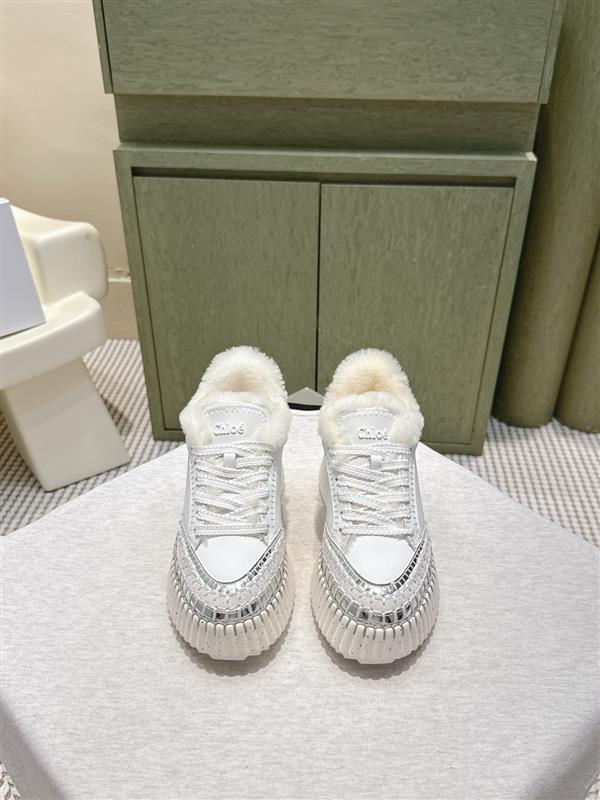 2025112815388831 390